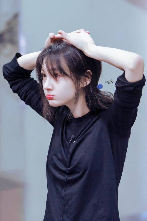 马赛注重传球节奏控制中场主导权,马赛传奇球员